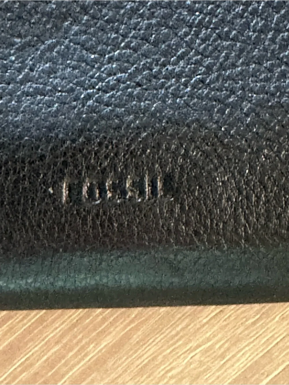 Fossil classic black